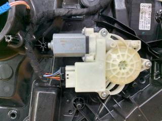 моторчик стеклоподъемника задний правый BMW 3 серия G20 2019, 2.0 л., дизель, МКПП, белый, седан, задний привод, правый руль, 8495868