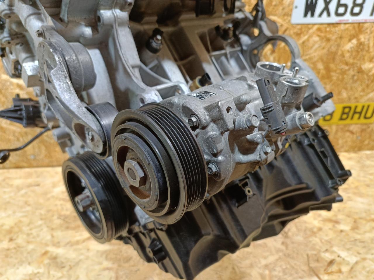 компрессор кондиционера BMW 4 серия F32/F33 F33 2015, 2.0 л., бензин, МКПП, черный, кабриолет, задний привод, правый руль, 64529330831, 9330831 - фото №1