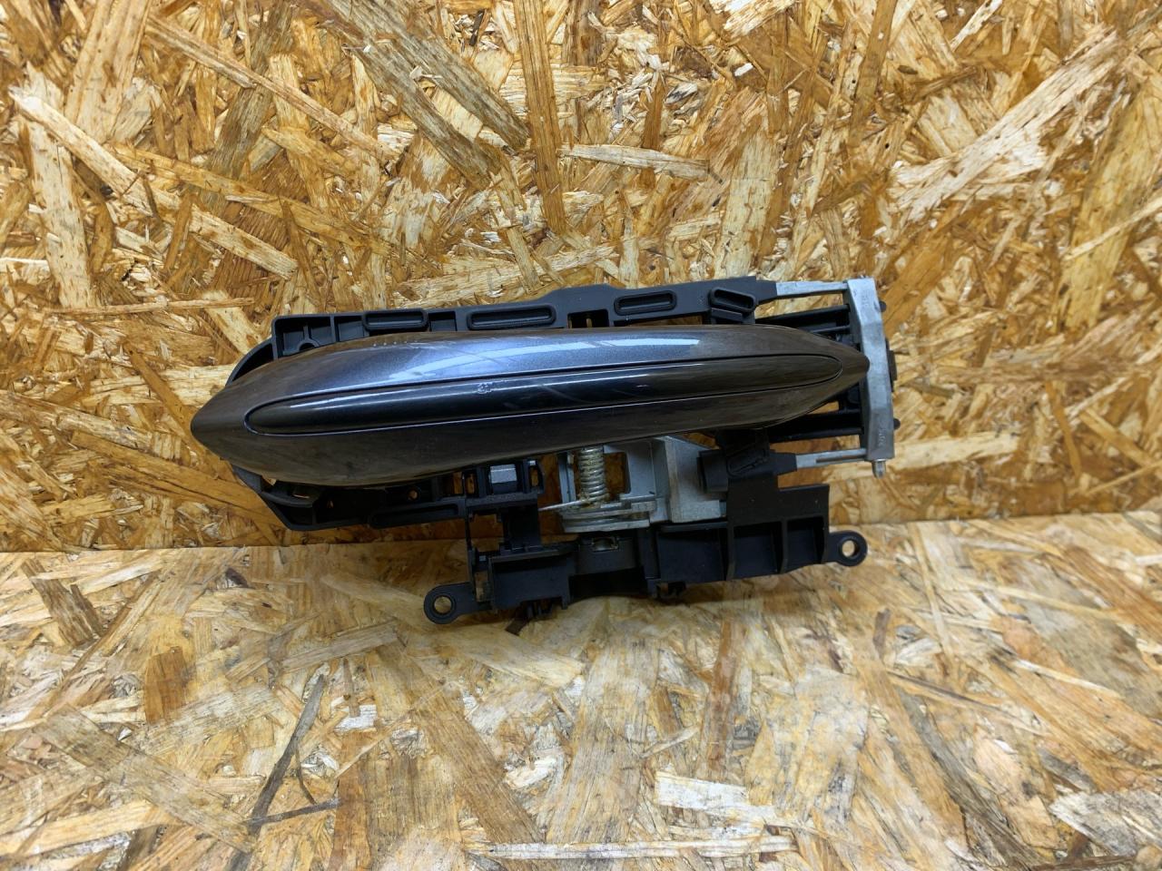ручка наружная задняя правая BMW 5 серия F07/F10/F11 F11 2012, 2.5 л., дизель, АКПП, универсал, полный привод, 51217249980, 7249980, 51217187228, 7187228 - фото №1
