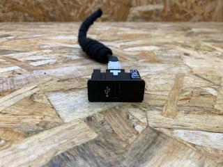 разъем AUX / USB BMW 1 серия F20/F21 [2-й рестайлинг] E82 2018, 1.5 л., бензин, МКПП, хетчбэк 5 дв., задний привод, правый руль, 9230248, 84109230248