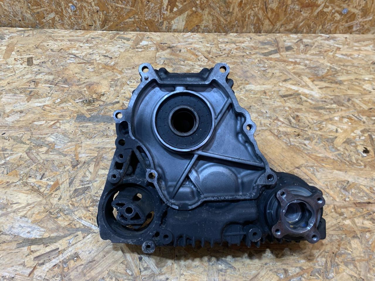 раздаточная коробка BMW 3 серия F30/F31/F34 F31 2013, 2.0 л., дизель, АКПП, 475 black-sapphire metallic, универсал, полный привод, правый руль, 8643149, 27108643149, 27108662300, 8662300, 27108612556, 8612556, 27105A371F2, 5A371F2, 27105A4A094, 5A4A094 - фото №1