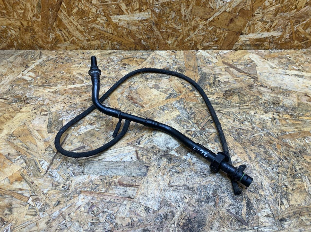 трубка вакуумная BMW 3 серия F30/F31/F34 F30 2014, 2.0 л., дизель, АКПП, черный, седан, полный привод, правый руль, 7804326 - фото №1