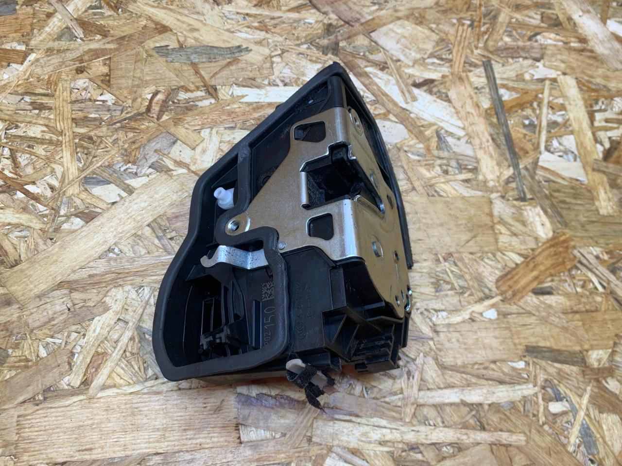 замок двери передней правой BMW 3 серия F30/F31/F34 F31 2013, 2.0 л., дизель, АКПП, 475 black-sapphire metallic, универсал, полный привод, правый руль, 7202150, 51217202150, 51217167078, 7167078, 51217154624, 7154624 - фото №1