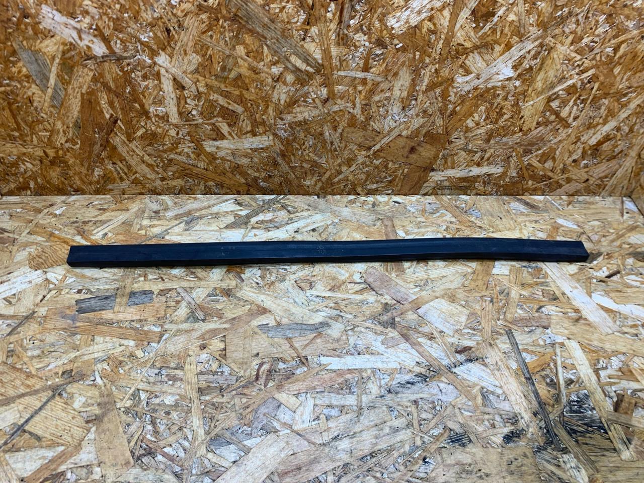 уплотнитель подкапотного пространства BMW X5 E70 2007, 3.0 л., M57 306 D3, дизель, АКПП, серебристый, внедорожник 5 дв., полный привод, правый руль, 51237148341, 7148341 - фото №1