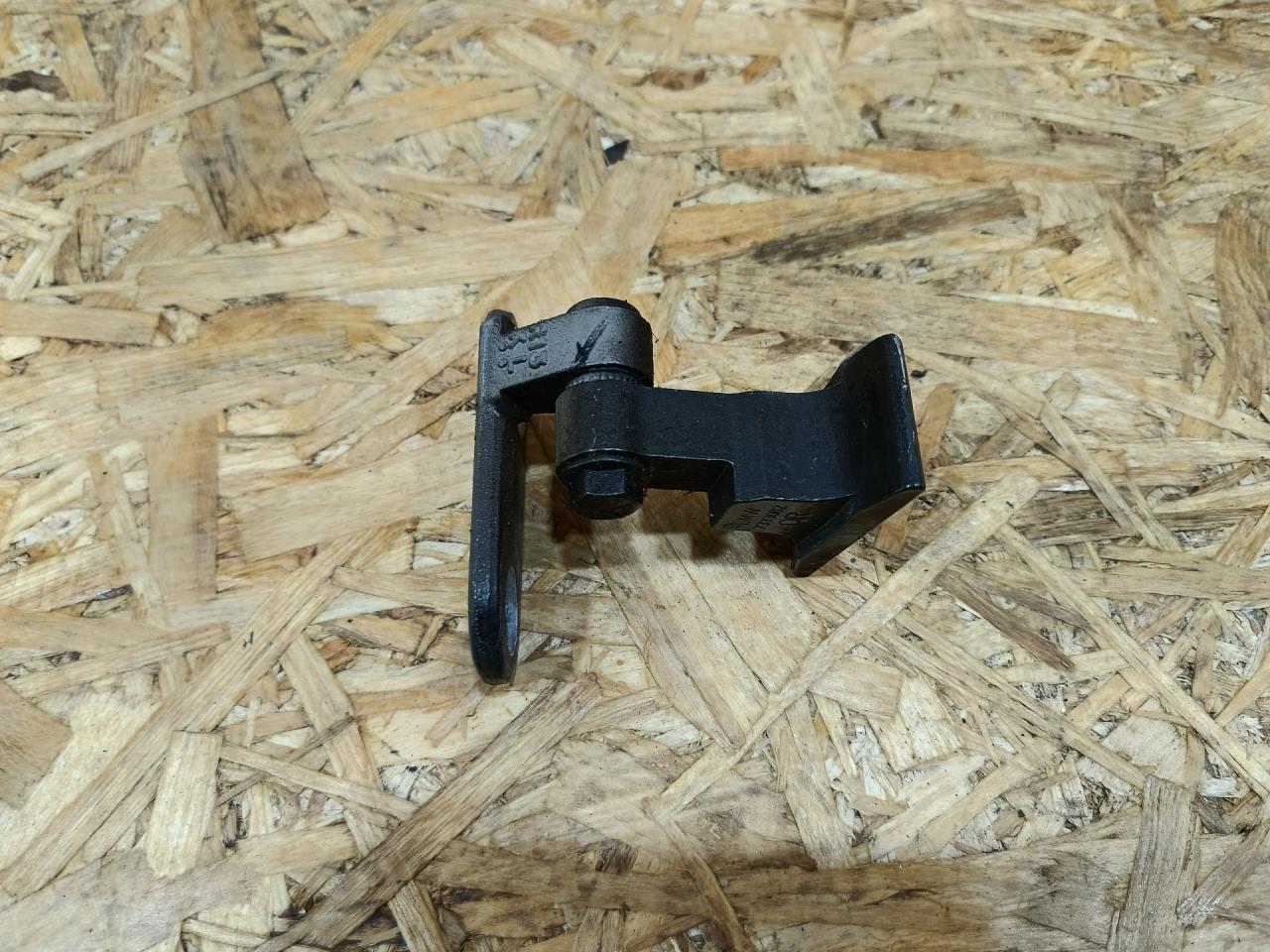 петля двери BMW 5 серия G30/G31 G31 2020, 3.0 л., дизель, АКПП, универсал, полный привод, правый руль, 7333062 - фото №1