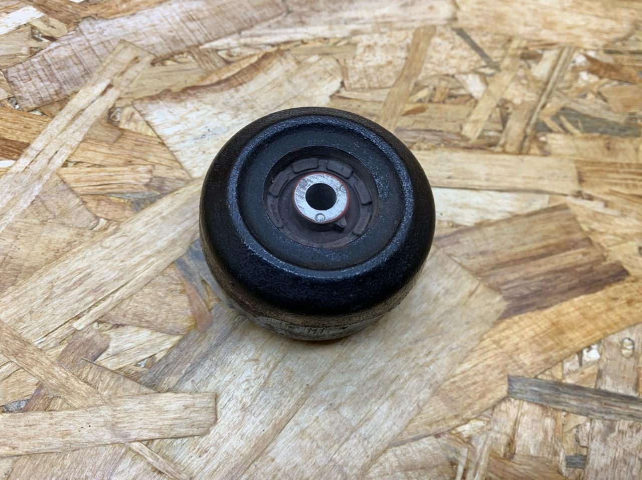 кронштейн (крепление) BMW 1 серия F40 2024, бензин, МКПП, черный, хетчбэк 5 дв., передний привод, 6897637, 07146897637 - фото №1