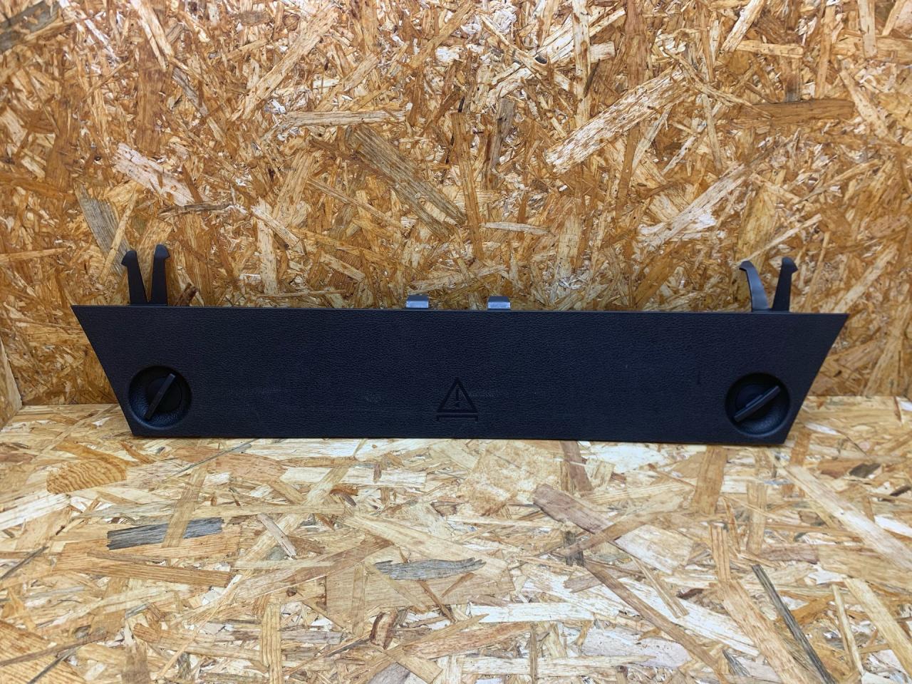 обшивка крышки багажника BMW 3 серия F30/F31/F34 F31 2013, 2.0 л., дизель, АКПП, 475 black-sapphire metallic, универсал, полный привод, правый руль, 7305016, 51497305016 - фото №1
