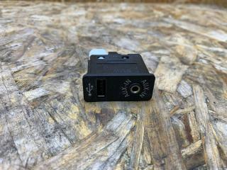 разъем AUX / USB BMW X5 E70 [рестайлинг] E70 2010, 4.0 л., дизель, АКПП, синий, внедорожник 5 дв., полный привод, правый руль, 84109237653, 9237653, 61319129652, 9129652, 51169138500, 9138500