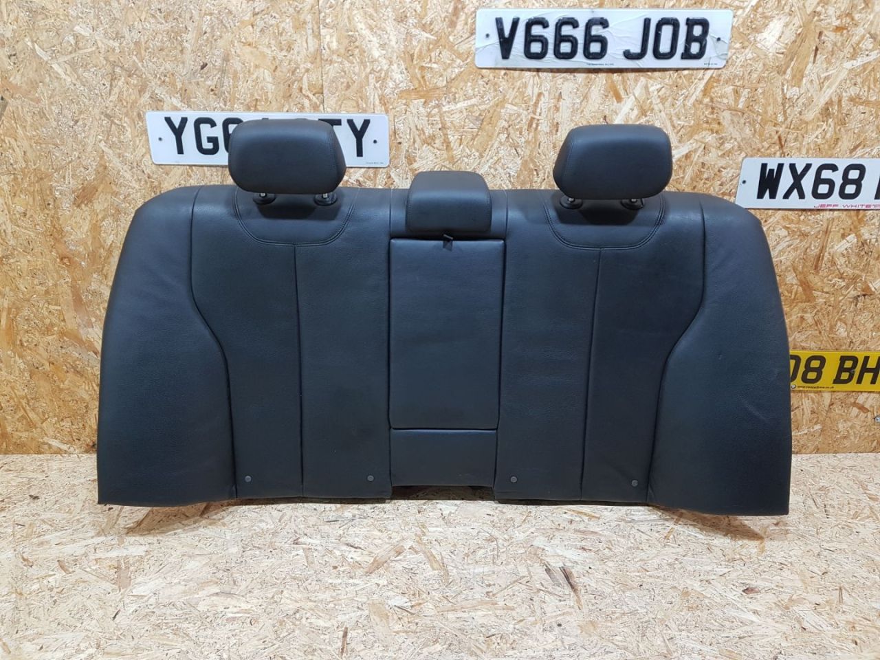 сиденье заднее BMW 3 серия F30/F31/F34 F30 2014, 2.0 л., дизель, МКПП, седан, полный привод, правый руль - фото №1