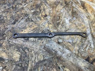 кронштейн (крепление) BMW X5 E70 2007, 3.0 л., дизель, АКПП, серебристый, внедорожник 5 дв., правый руль, 11628572121, 8572121, 11628508282, 8508282, 11627798106, 7798106, 11627798105, 7798105