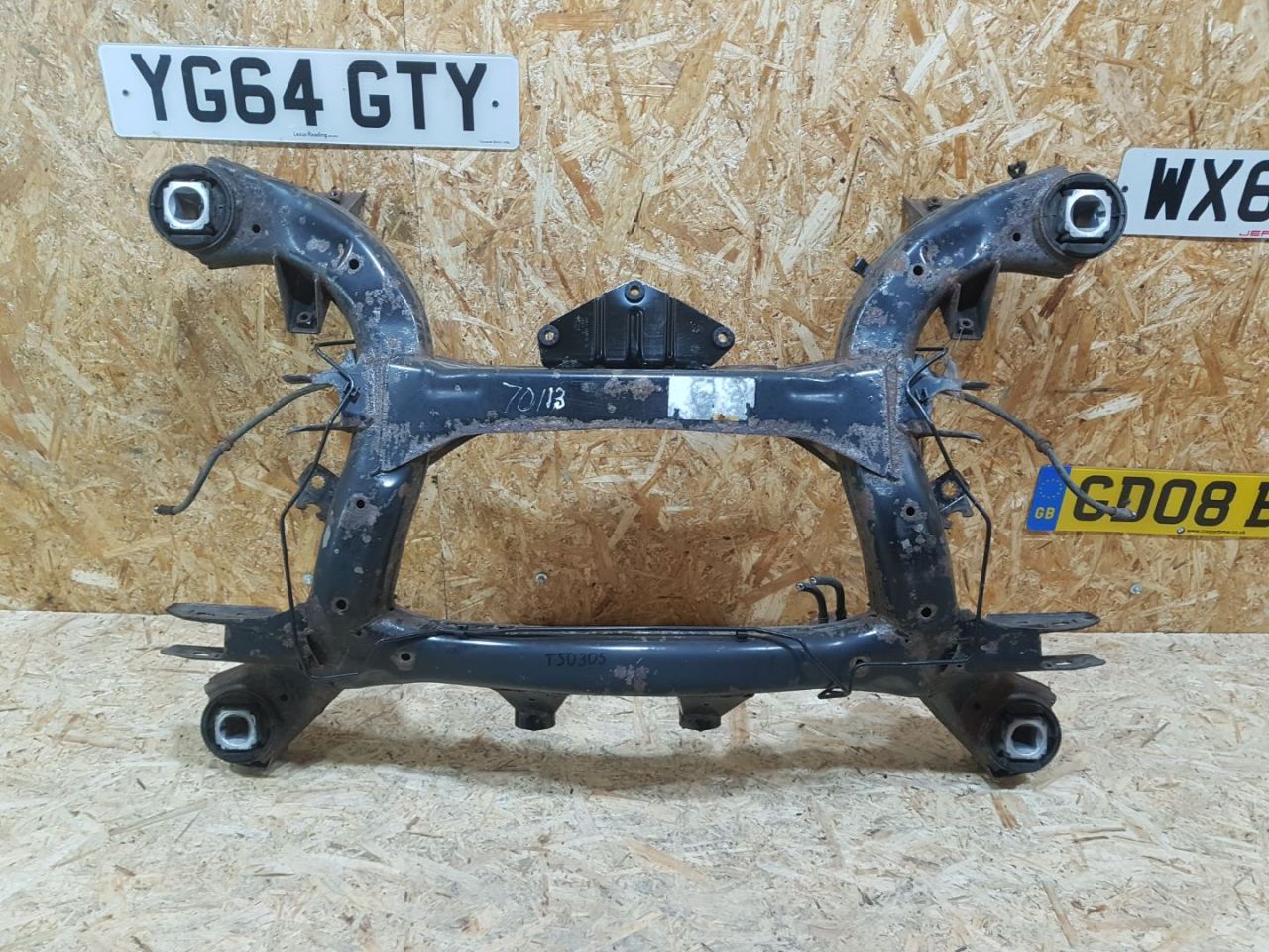 балка подвески задняя BMW X5 E70 2007, 4.8 л., бензин, АКПП, серебро, внедорожник 5 дв., полный привод, правый руль, 33316863815, 6863815, 33316780844, 6780844, 33316770945, 6770945 - фото №1