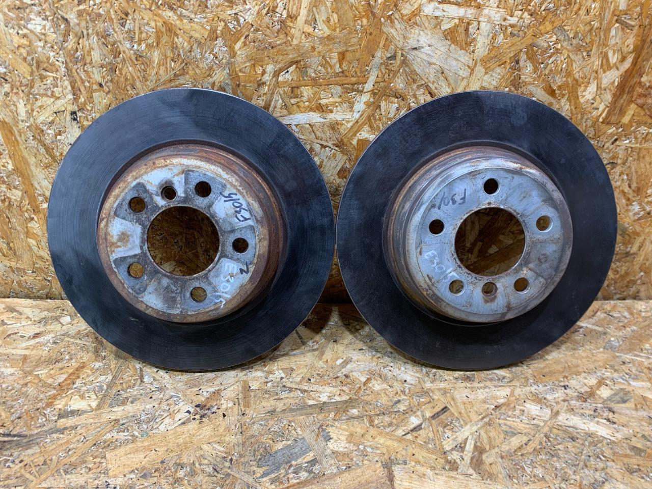 диски тормозные задние BMW 3 серия F30/F31/F34 F30 2013, 3.0 л., дизель, АКПП, черный, седан, задний привод, правый руль, 34216864899, 6864899, 34216792233, 6792233 - фото №1