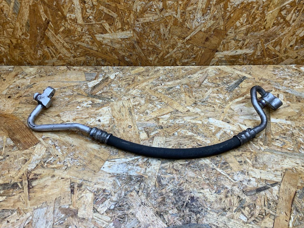 трубка кондиционера BMW 3 серия F30/F31/F34 F30 2013, 3.0 л., дизель, АКПП, черный, седан, задний привод, правый руль, 9223294, 64539223294 - фото №1