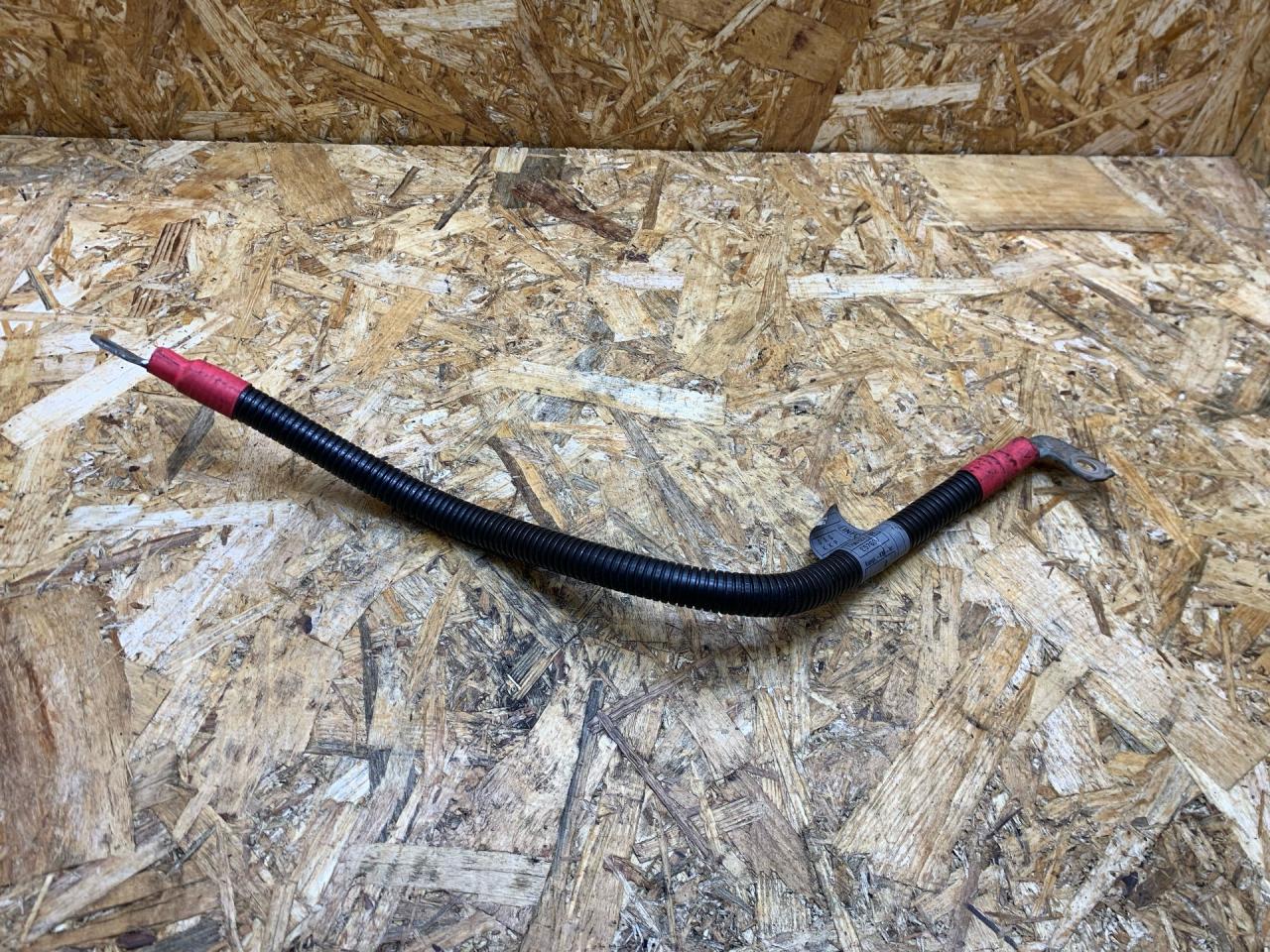 плюсовой провод аккумулятора BMW X5 E70 2008, 3.0 л., дизель, АКПП, внедорожник 5 дв., полный привод, правый руль, 7796127, 12427796127 - фото №1