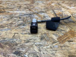 разъем AUX / USB BMW 3 серия E90/E91/E92/E93 [рестайлинг] E93 2008, 2.0 л., бензин, АКПП, кабриолет, задний привод, правый руль, 9237656, 84109237656, 61319167196, 9167196, 61319230112, 9230112