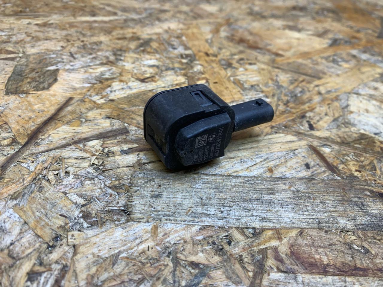 датчик удара BMW 5 серия F07/F10/F11 F11 2012, 2.5 л., дизель, АКПП, универсал, полный привод, 9224178, 65779224178, 9159311, 65779159311 - фото №1