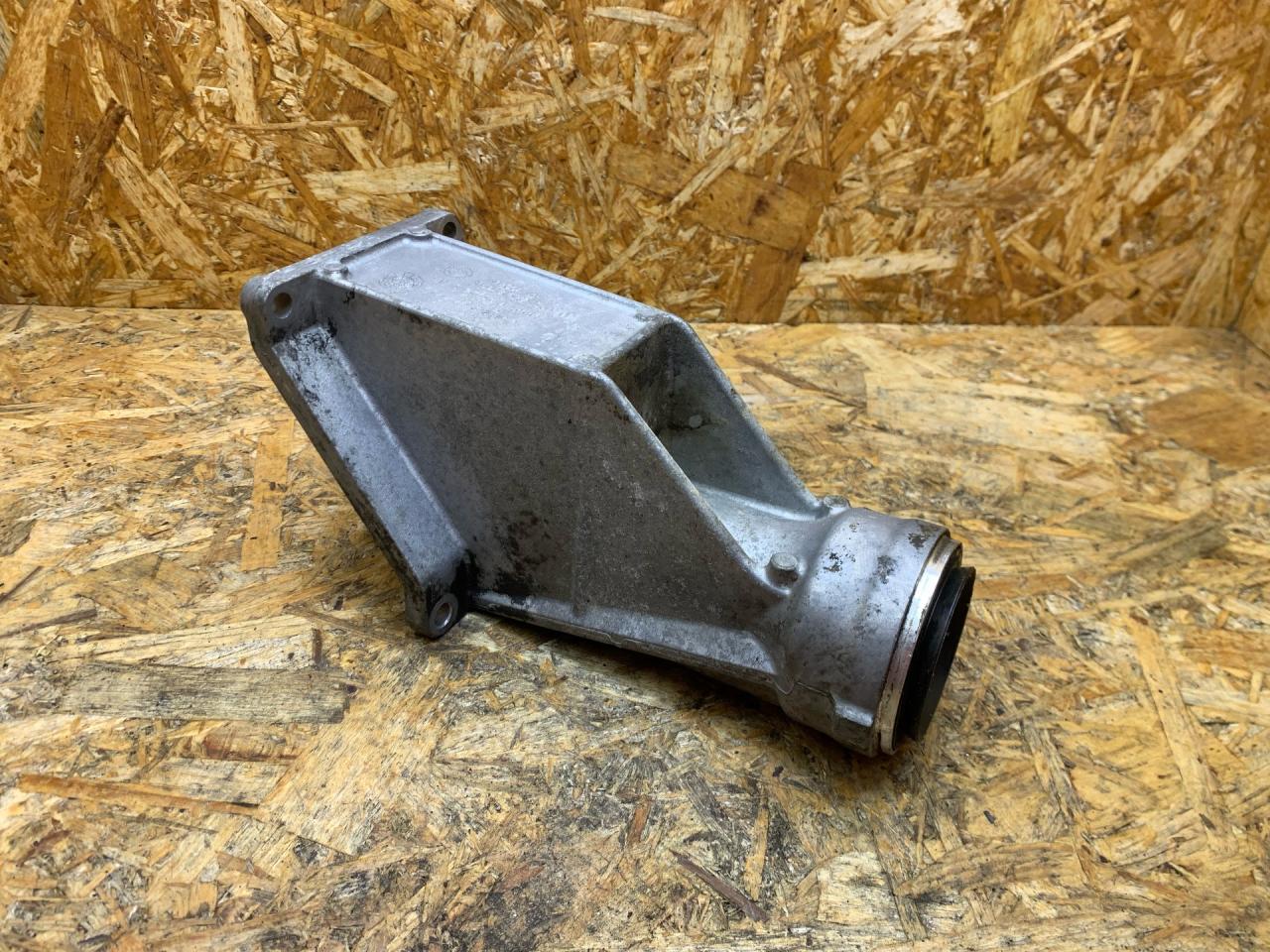 кронштейн полуоси BMW X5 E70 2009, 3.5 л., дизель, АКПП, внедорожник 5 дв., полный привод, правый руль, 7552540, 31507552540, 31507552539, 7552539 - фото №1