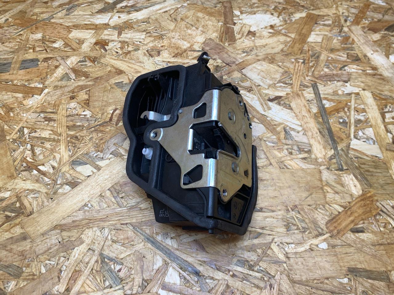 замок двери передней левой BMW 3 серия F30/F31/F34 F31 2013, 2.0 л., дизель, АКПП, 475 black-sapphire metallic, универсал, полный привод, правый руль, 7202145, 51217202145, 51217059973, 7059973, 51214389473, 4389473 - фото №1