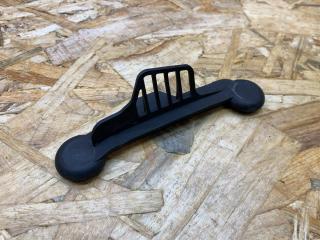 уплотнитель подкапотного пространства BMW 1 серия F20/F21 [2-й рестайлинг] E82 2018, 1.5 л., бензин, МКПП, хетчбэк 5 дв., задний привод, правый руль, 7402089