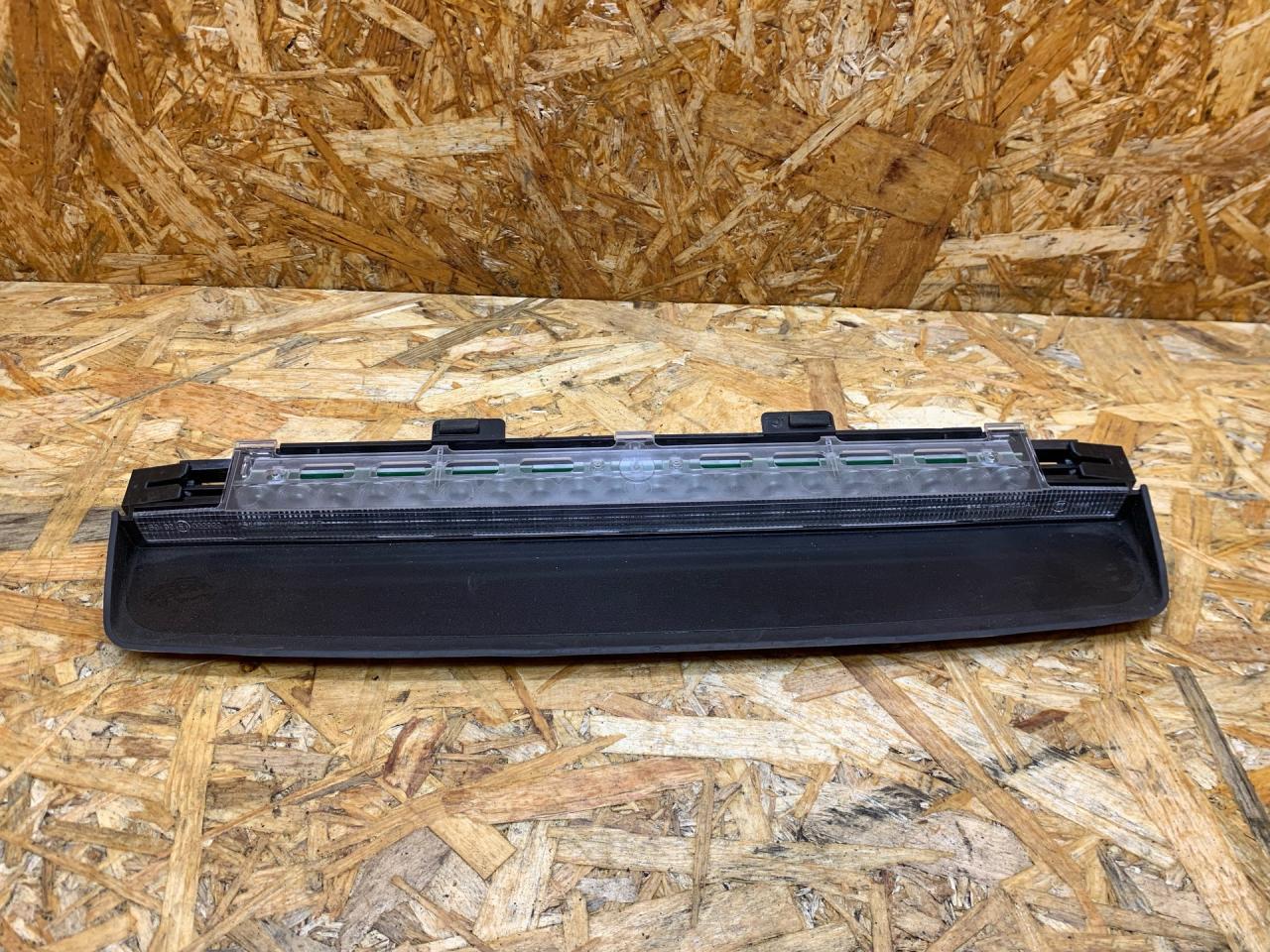 дополнительный стоп-сигнал BMW 5 серия F07/F10/F11 F10 2012, 2.0 л., N47 D20 C, дизель, МКПП, седан, задний привод, правый руль, 7230799 - фото №1