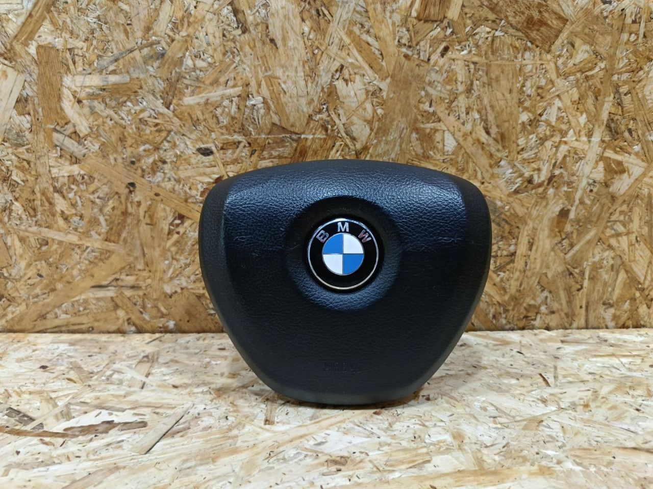 подушка безопасности водителя BMW 5 серия F07/F10/F11 F11 2011, 3.0 л., дизель, АКПП, черный, универсал, задний привод, 32306783839, 8383902, 6783839 - фото №1