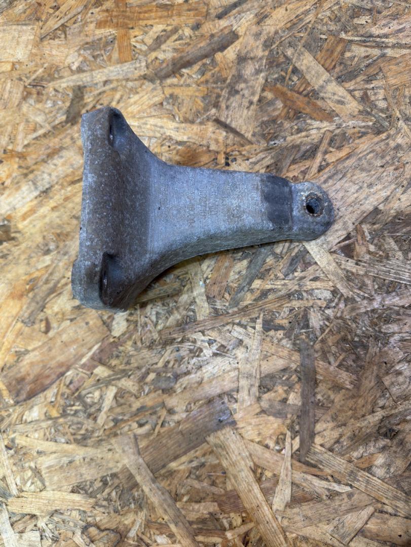 кронштейн двигателя BMW 3 серия F30/F31/F34 F31 2013, 2.0 л., дизель, АКПП, 475 black-sapphire metallic, универсал, полный привод, правый руль, 6784826, 22116784826 - фото №1