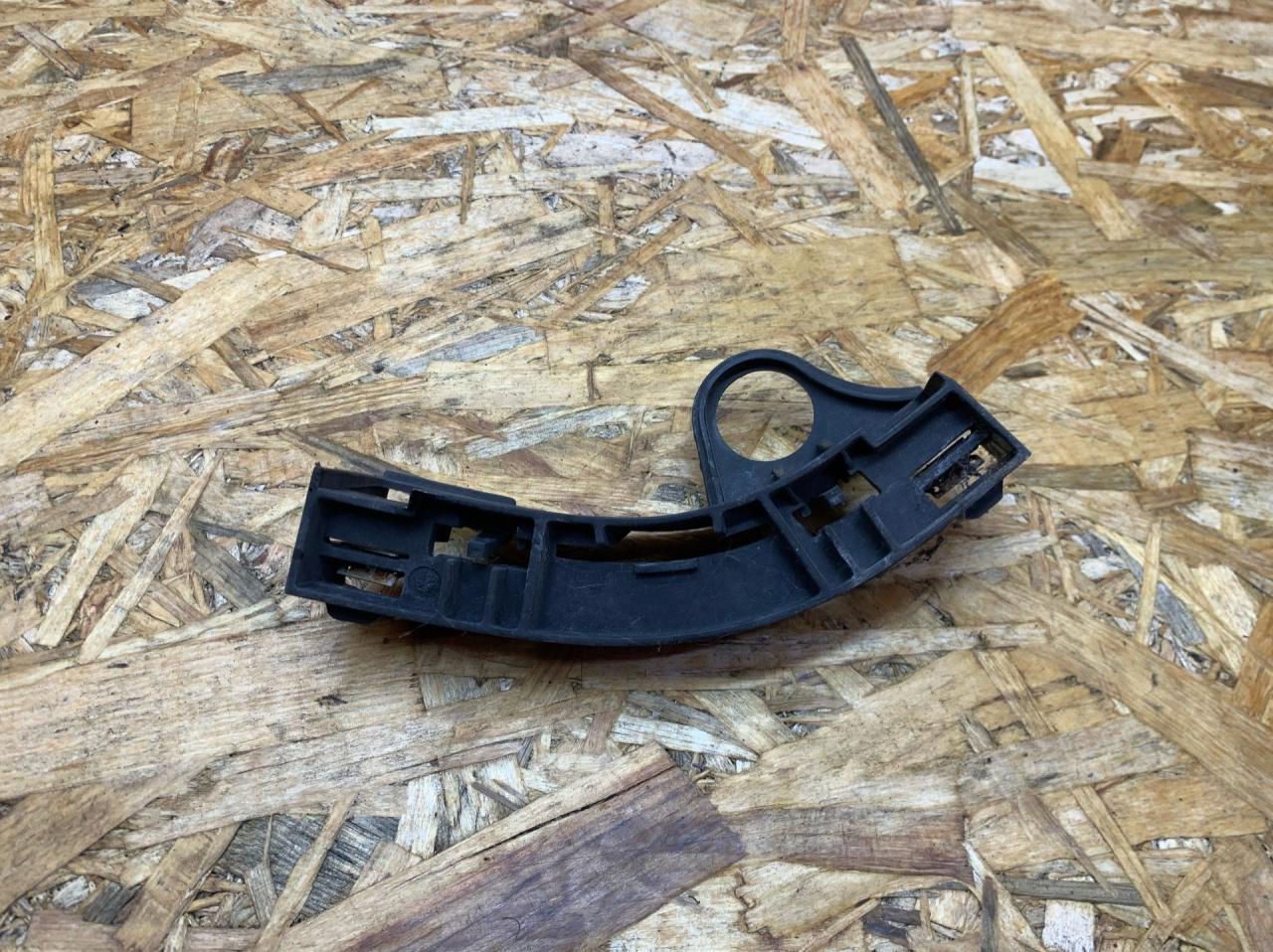 кронштейн (крепление) BMW X5 E70 2007, 3.0 л., M57 306 D3, дизель, АКПП, серебристый, внедорожник 5 дв., полный привод, правый руль, 7165472 - фото №1
