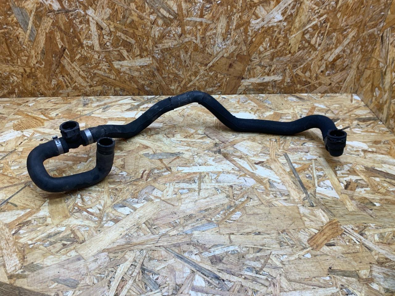 патрубок радиатора BMW X5 F15 2014, 2.0 л., дизель, АКПП, внедорожник 5 дв., полный привод, правый руль, 11538514233, 8514233 - фото №1