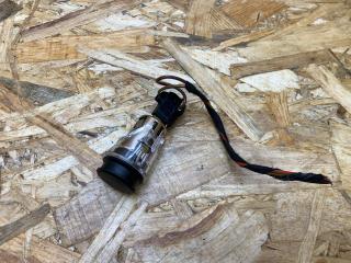 гнездо прикуривателя BMW 1 серия F20/F21 [2-й рестайлинг] E82 2018, 1.5 л., бензин, МКПП, хетчбэк 5 дв., задний привод, правый руль