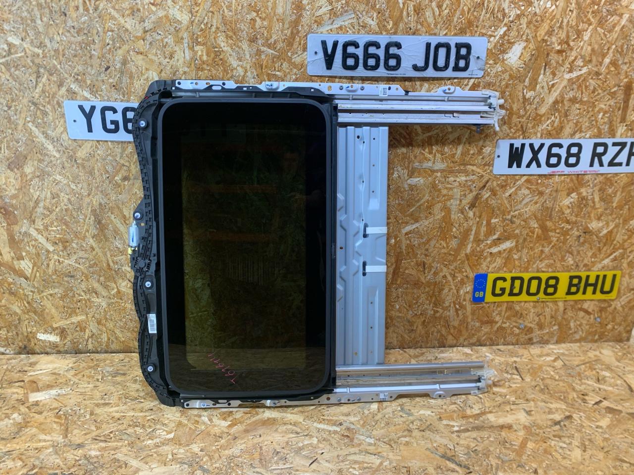 люк BMW 4 серия F32/F33 F36 2015, 3.0 л., дизель, АКПП, лифтбэк, полный привод, правый руль, 7316536, 67617316536, 7275634, 54107300238, 7300238, 54107275627, 7275627 - фото №1