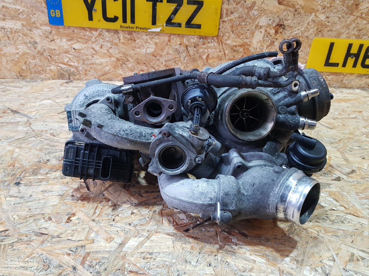 турбина BMW 4 серия F32/F33 F32 2015, 3.5 л., дизель, АКПП, черный, купе, полный привод, правый руль, 8508091, 11658510943, 8510943, 11658512394, 8512394, 11658510942, 8510942, 11658516496, 8516496, 11628599198, 8599198, 11628508136, 8508136 - фото №1