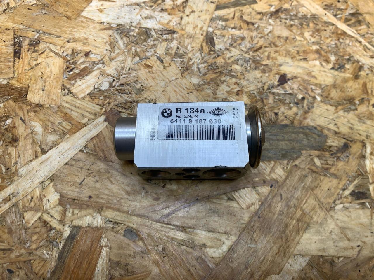 расширительный клапан кондиционера BMW X5 E70 2008, 3.0 л., дизель, АКПП, 354 titan-silber, внедорожник 5 дв., полный привод, правый руль, 9187630, 6968202, 64119187630, 64116968202 - фото №1