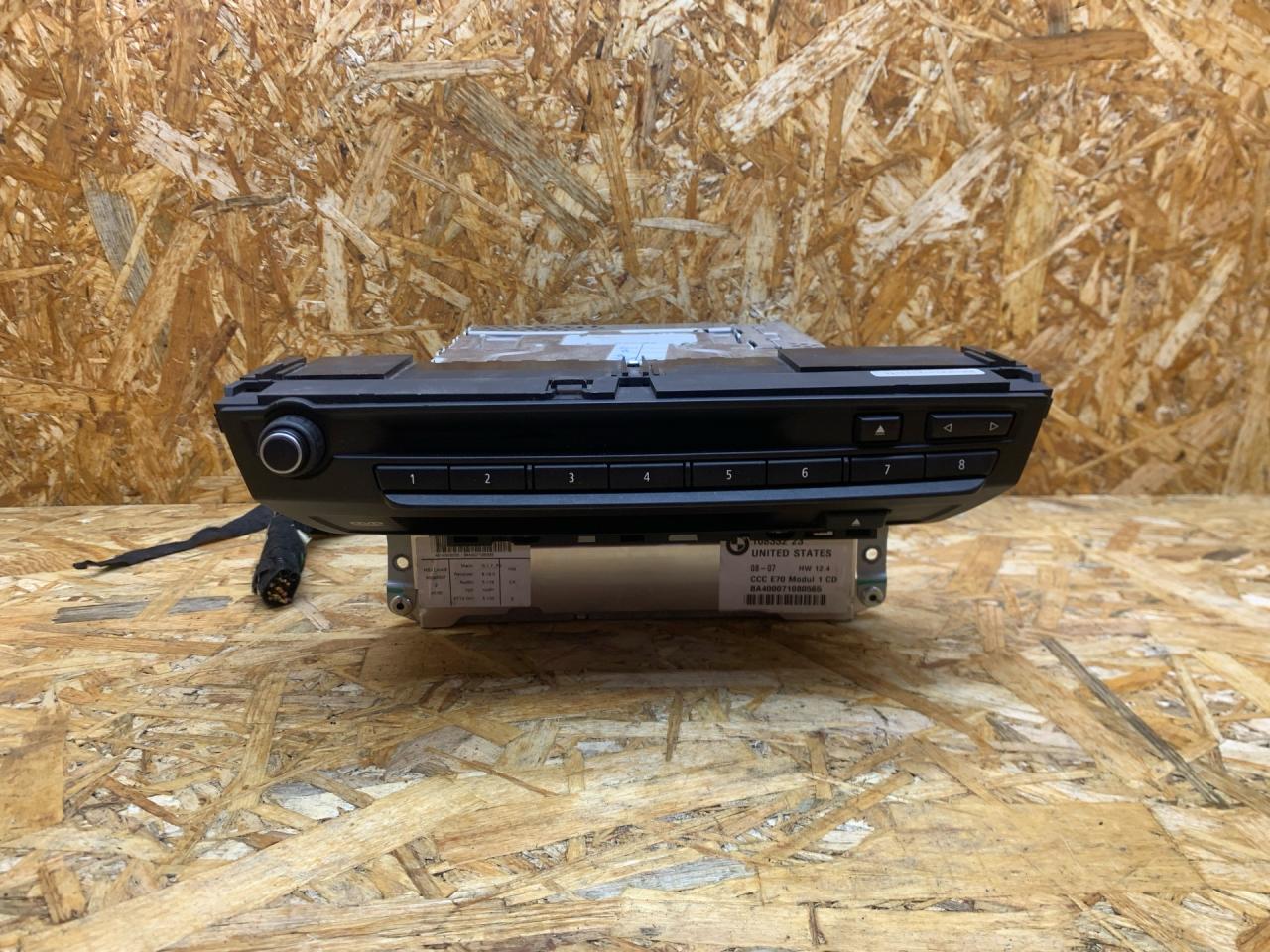 магнитола BMW X5 E70 2007, 3.0 л., M57 306 D3, дизель, АКПП, серебристый, внедорожник 5 дв., полный привод, правый руль, 9147618, 9170732, 65839170732, 65839191568, 9191568, 65839185542, 9185542, 65839180824, 9180824, 65839163937, 9163937, 65839149664, 9149664, 65839159047, 9159047, 65839147618, 65839138454, 9138454, 65839132025, 9132025 - фото №1