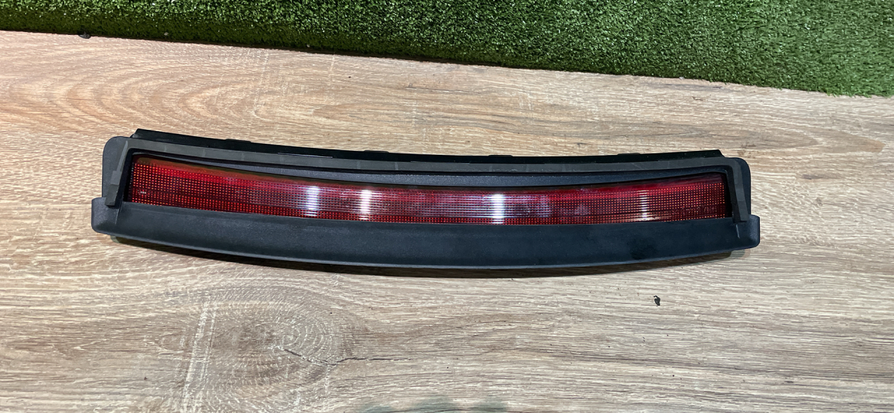дополнительный стоп-сигнал Tesla Model 3 1 поколение 2019, L1S, электро, хетчбэк 5 дв., 107740600 - фото №1