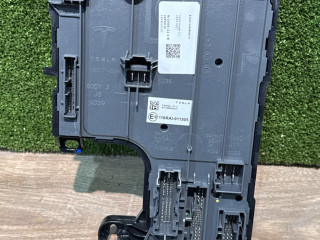 блок комфорта Tesla Model 3 2 поколение 2024, pn01, 183463210D