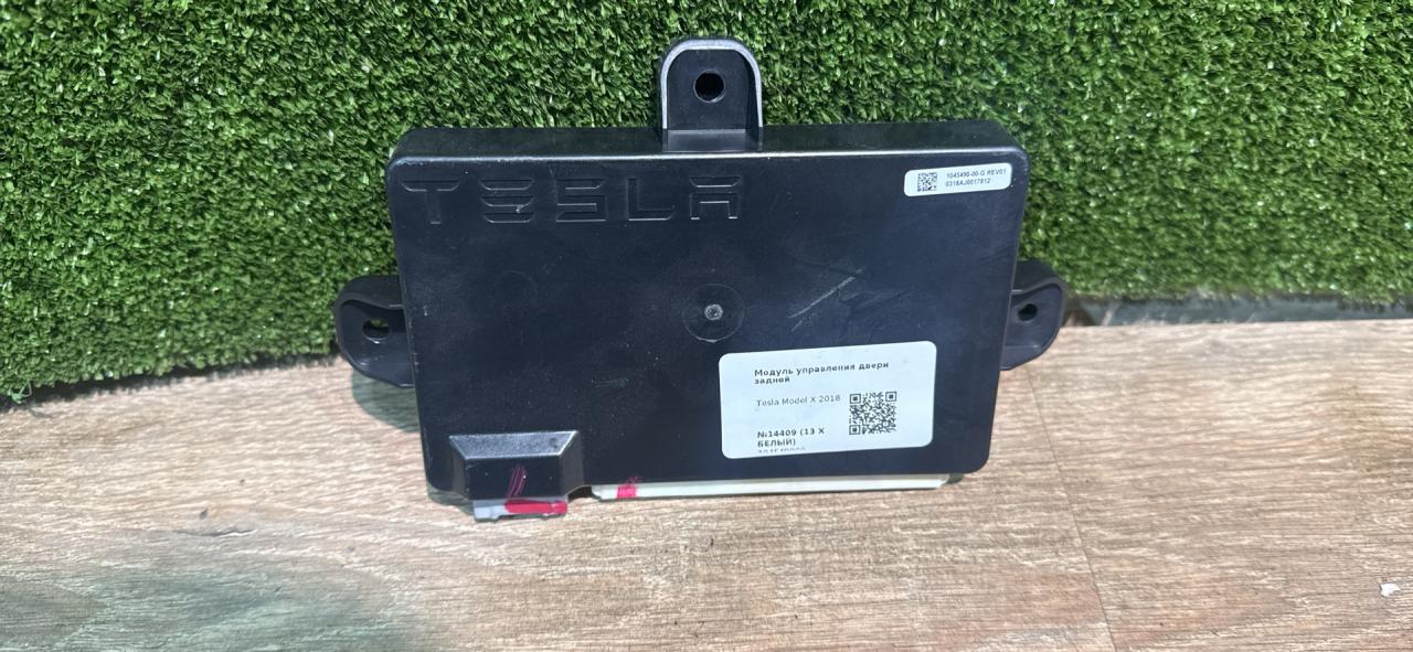 модуль управления двери Tesla Model X 1 поколение 2018, 104549000, 104549000G - фото №1