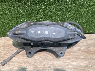 суппорт передний левый Tesla Model X 1 поколение 2018