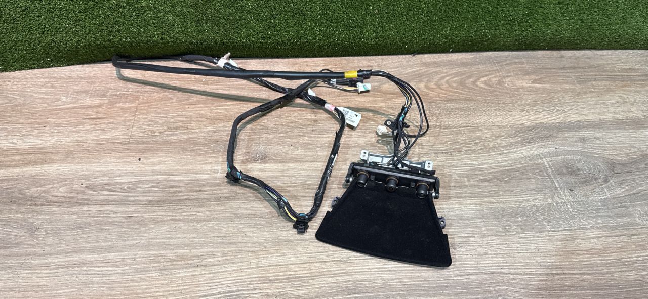 камера переднего обзора Tesla Model 3 1 поколение 2019, 114374600 - фото №1