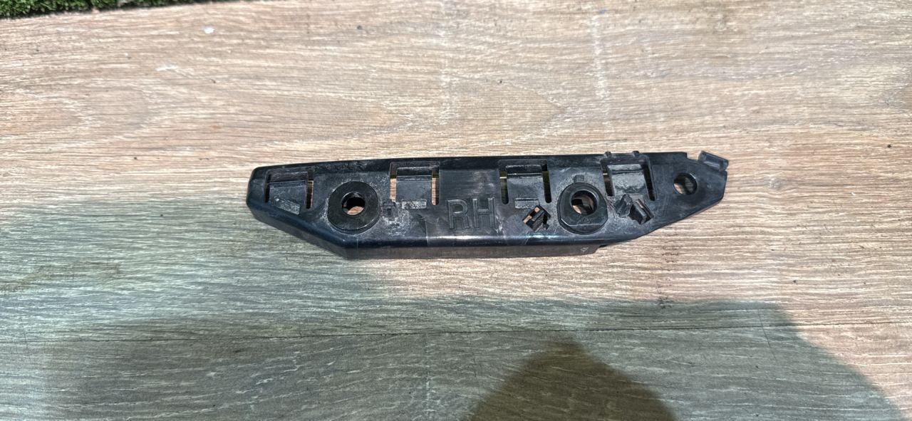 крепление бампера Tesla Model 3 1 поколение 2019, 108418200, 108418100 - фото №1