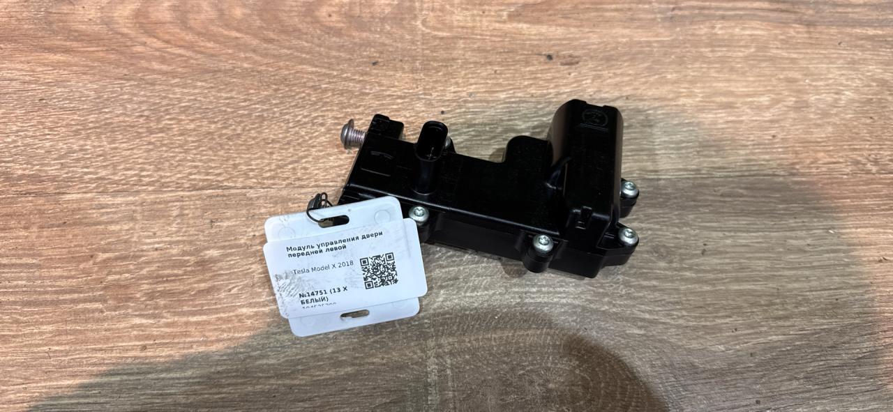модуль управления двери Tesla Model X 1 поколение 2018, 104535300, 104535300B - фото №1