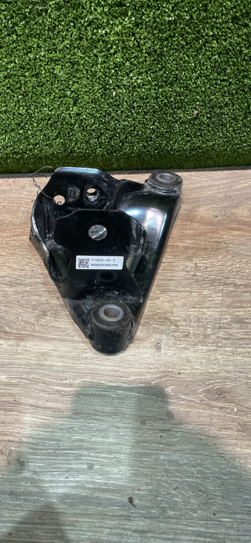 кронштейн двигателя Tesla Model Y 1 поколение 2023, электро, ppmr, полный привод, 111023200 - фото №1