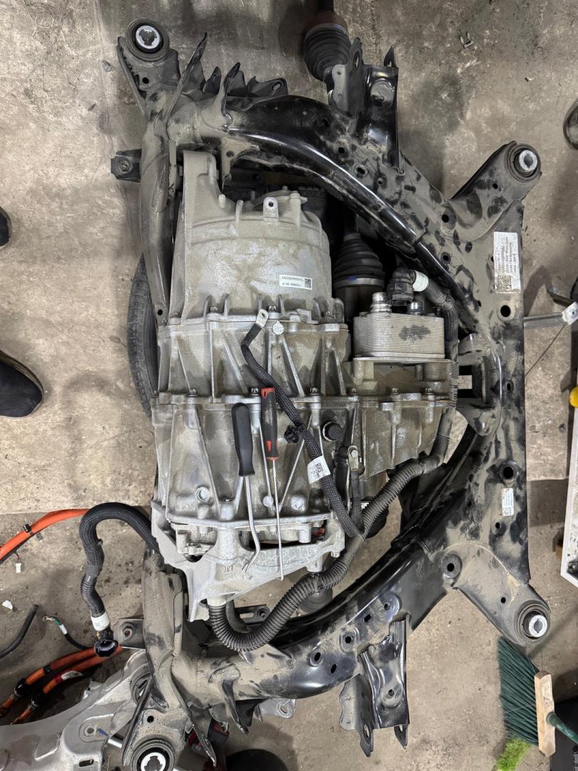 двигатель Tesla Model 3 1 поколение 2021, pmng, 112099000, 112099000H - фото №1