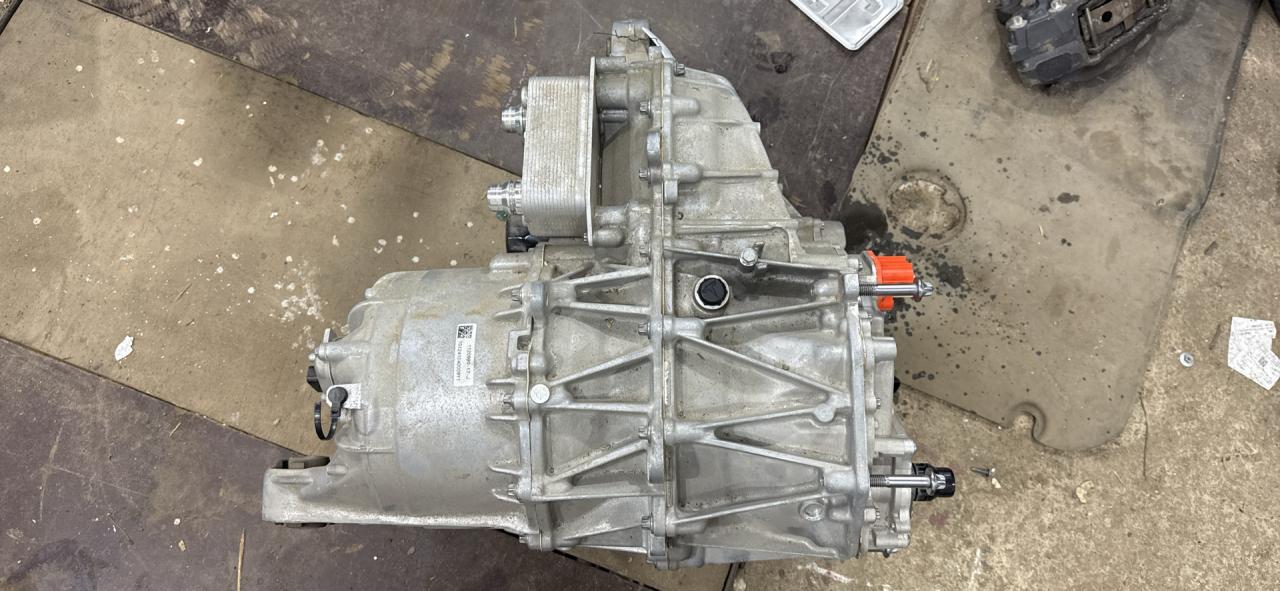 двигатель Tesla Model 3 2 поколение Highland 2024, электро, pn01, 112099017, 112099017J - фото №1