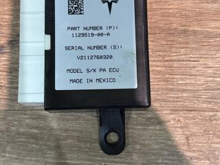 блок управления парктрониками Tesla Model X 1 поколение 2018, 112951900, 112951900A