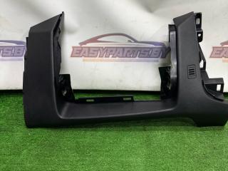 пластик Nissan Rogue T33 2023, 1.5 л., бензин, вариатор, серебристый, внедорожник 5 дв., полный привод, 681046RR0A