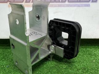 кронштейн радиатора BMW X5 G05 [рестайлинг] G05 2023, 3.0 л., B58B30, бензин, АКПП, белый sa96, внедорожник 5 дв., полный привод, 17118642753-03, 51117421635-10