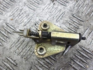 замок багажника Volkswagen Transporter T4 1992, 2.4 л., дизель, МКПП, микроавтобус, 701827537B