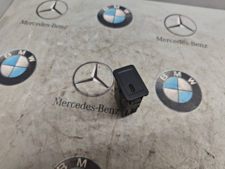разъем AUX / USB Mercedes-Benz GLB-Класс 1 поколение 2022, бензин, задний привод, A2478207802