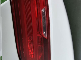 фонарь крышки багажника левый BMW 2016, бензин, АКПП, белый, задний привод, 63217210579