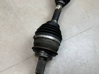 полуось передняя левая (приводной вал, ШРУС) Toyota 2023, 2.8 л., 1GD-FTV, дизель, АКПП, чёрный, пикап, полный привод, правый руль, 434300K080